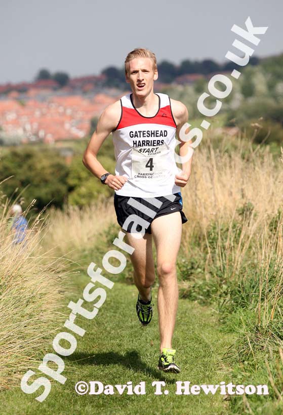 Barry Maskell (Gateshead) on the 1st leg in the 4 x 1.8 mile relay at the Sunderland Open Cross Country.